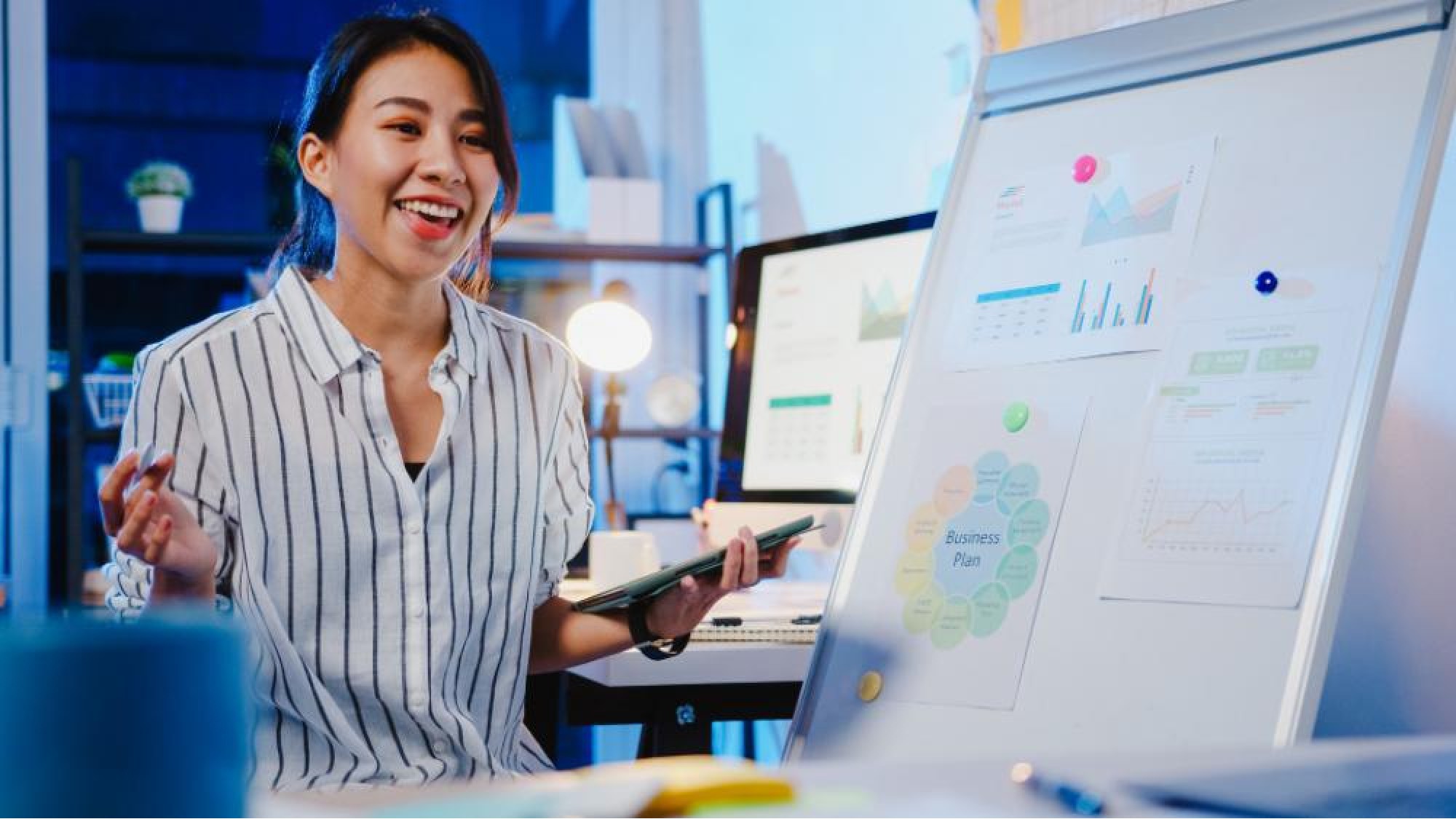 http://searchneasy.com/image/cache/blogs/what-is-crm-and-why--2000x1125.jpg