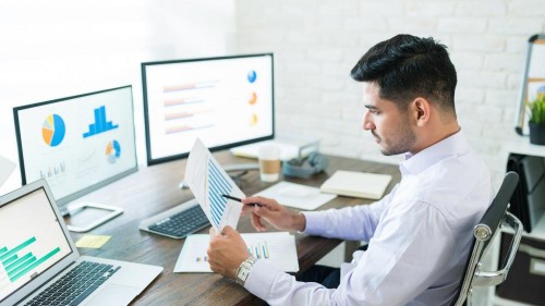 BOS or Full ERP? How to Choose the Right System for Your SME Right Now BOS or Full ERP? How to Choose the Right System for Your SME Right Now