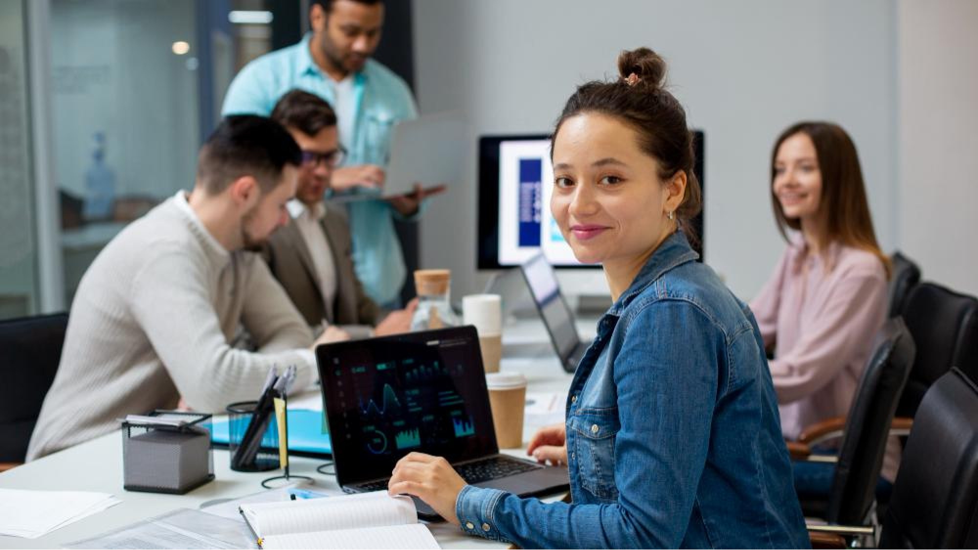 https://searchneasy.com/image/cache/blogs/choose-erp-software--2000x1125.jpg